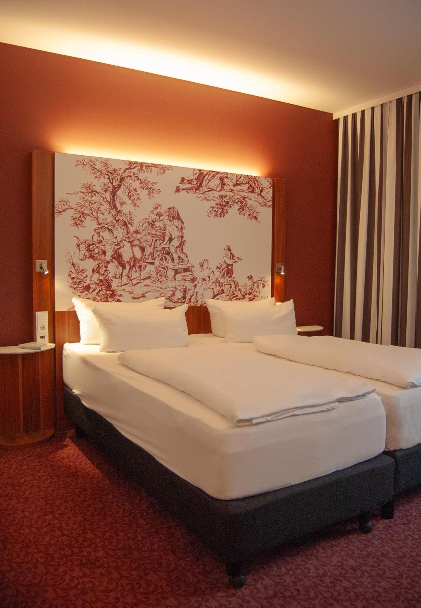 Ibb Hotel *